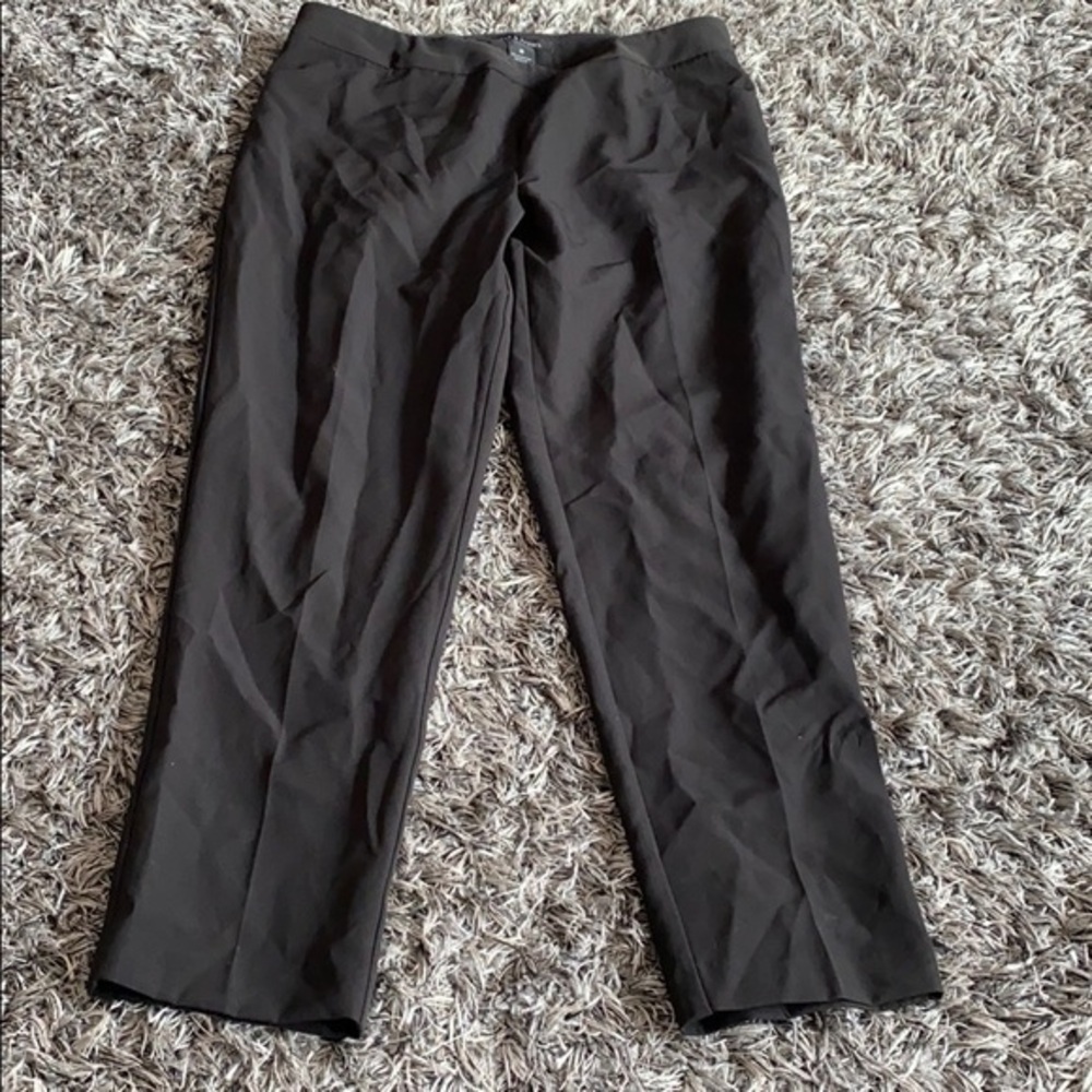 Women’s pants higher waist high pant hem 10 EUC.